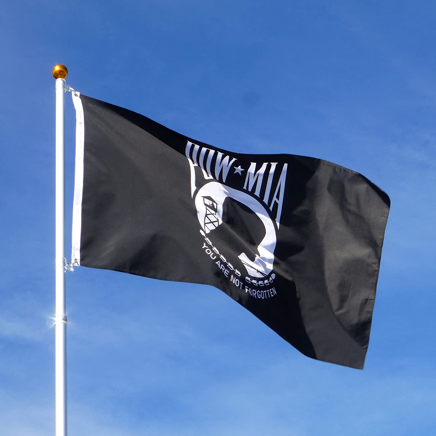 In the Breeze 3632 — United States POW MIA 3 x 5 foot Grommet 150 Denier Polyester Flag — Military, Veteran Flag, Yard and Garden Decor