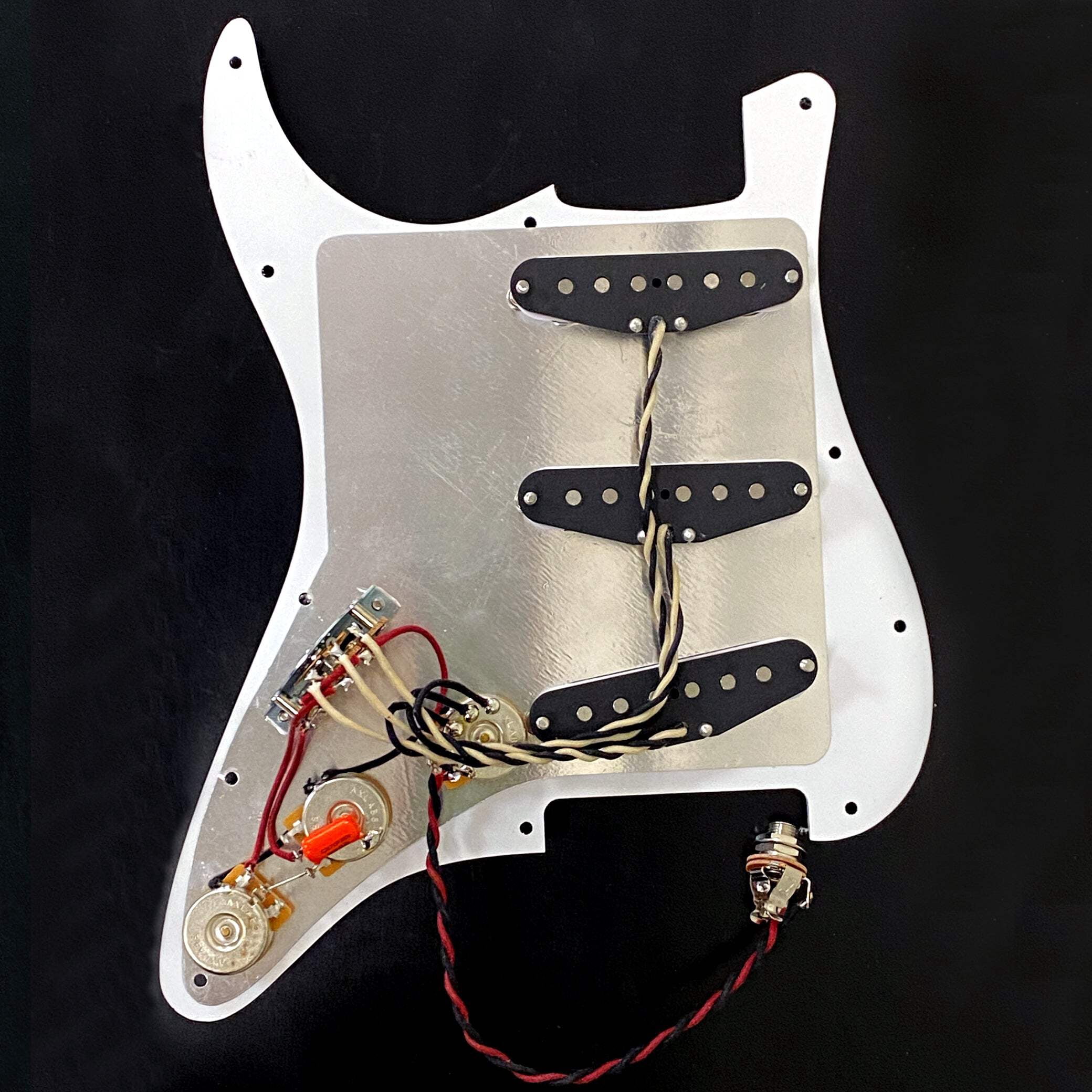 AxLabs Habanero 3 Ply 11-Hole Mount Pre-Wired S/S/S Pickguard Black Black