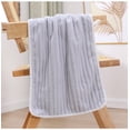 thumbnail image 1 of Zhuge Toalla de baño de vellón coral, 6 piezas, multiusos: para baño, fitness, ducha, deportes, se adapta a diversas situaciones sin esfuerzo. 70 x 140 cm (gris claro)., 1 of 5