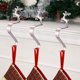 thumbnail image 5 of Fiudx Ganchos Navideños de Hierro de Primera Calidad, Gran Capacidad de Carga, Colgador para Coronas Navideñas, Decoración Versátil para Puertas, Perfecto para Navidad, Halloween y Acción de Gracias,, 5 of 6