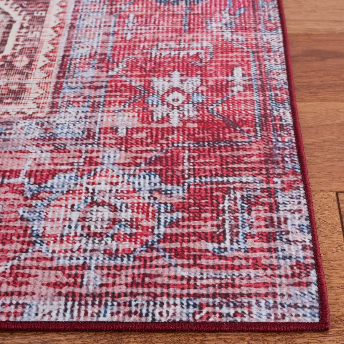SAFAVIEH Tucson Crane Traditional Machine Washable Area Rug, 5' x 8', Beige/Red