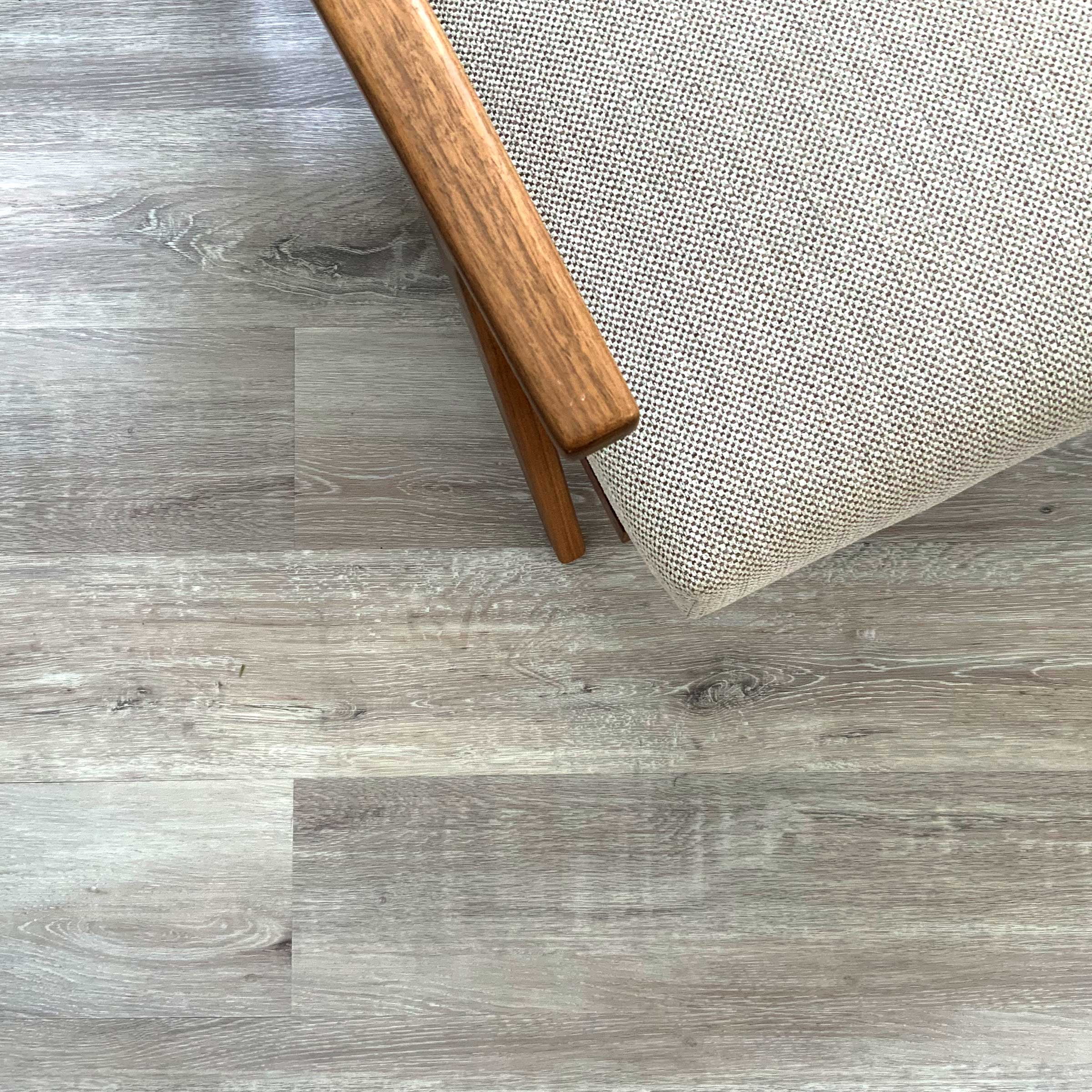 dip Talc EASYLAY Luxury Vinyl Floor 7 in x 48 in 23.3 Sq ft 10 Planks