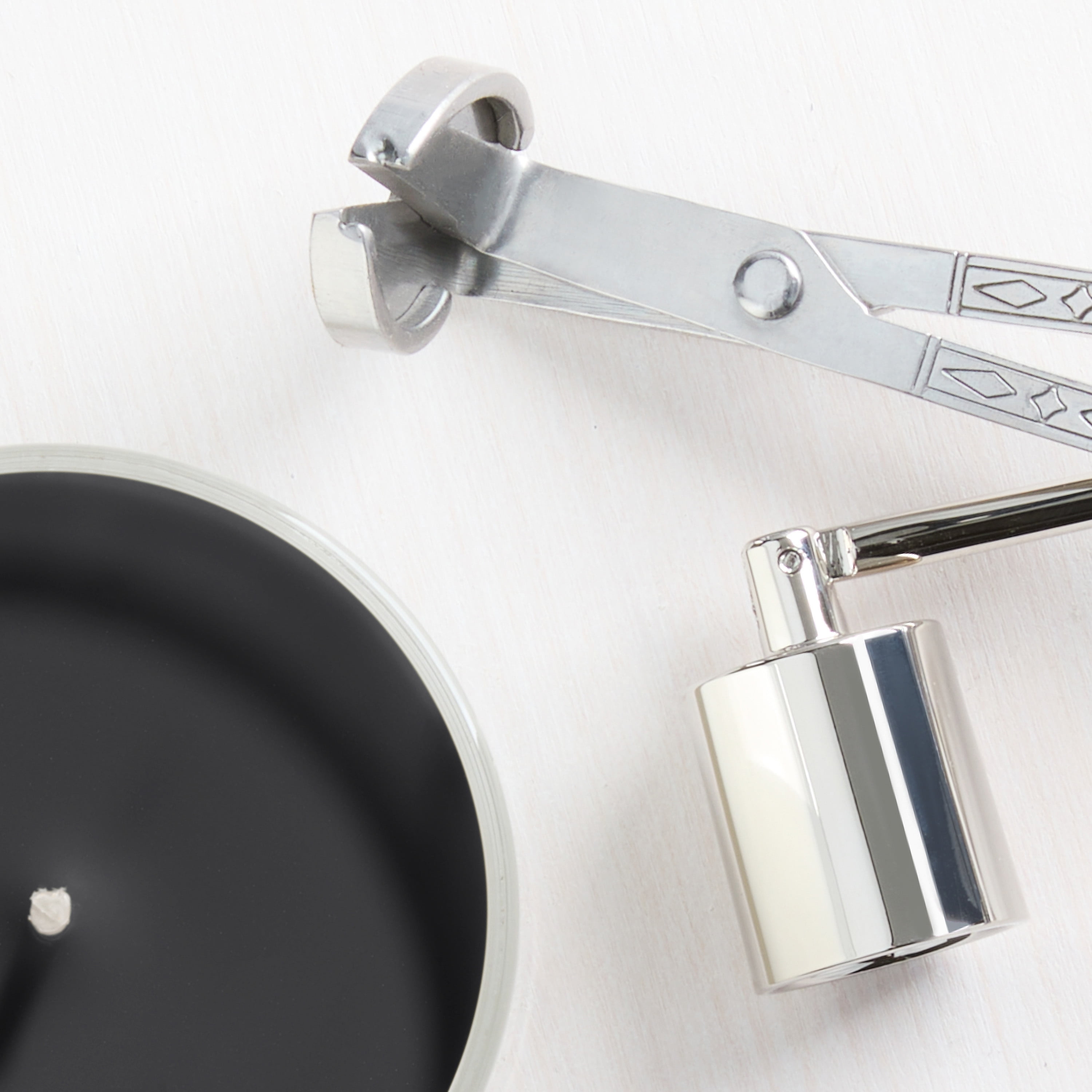 Yankee Candle Scented Candle, Midsummer's Night, 20 oz Signature Large Tumbler, 2 Wicks