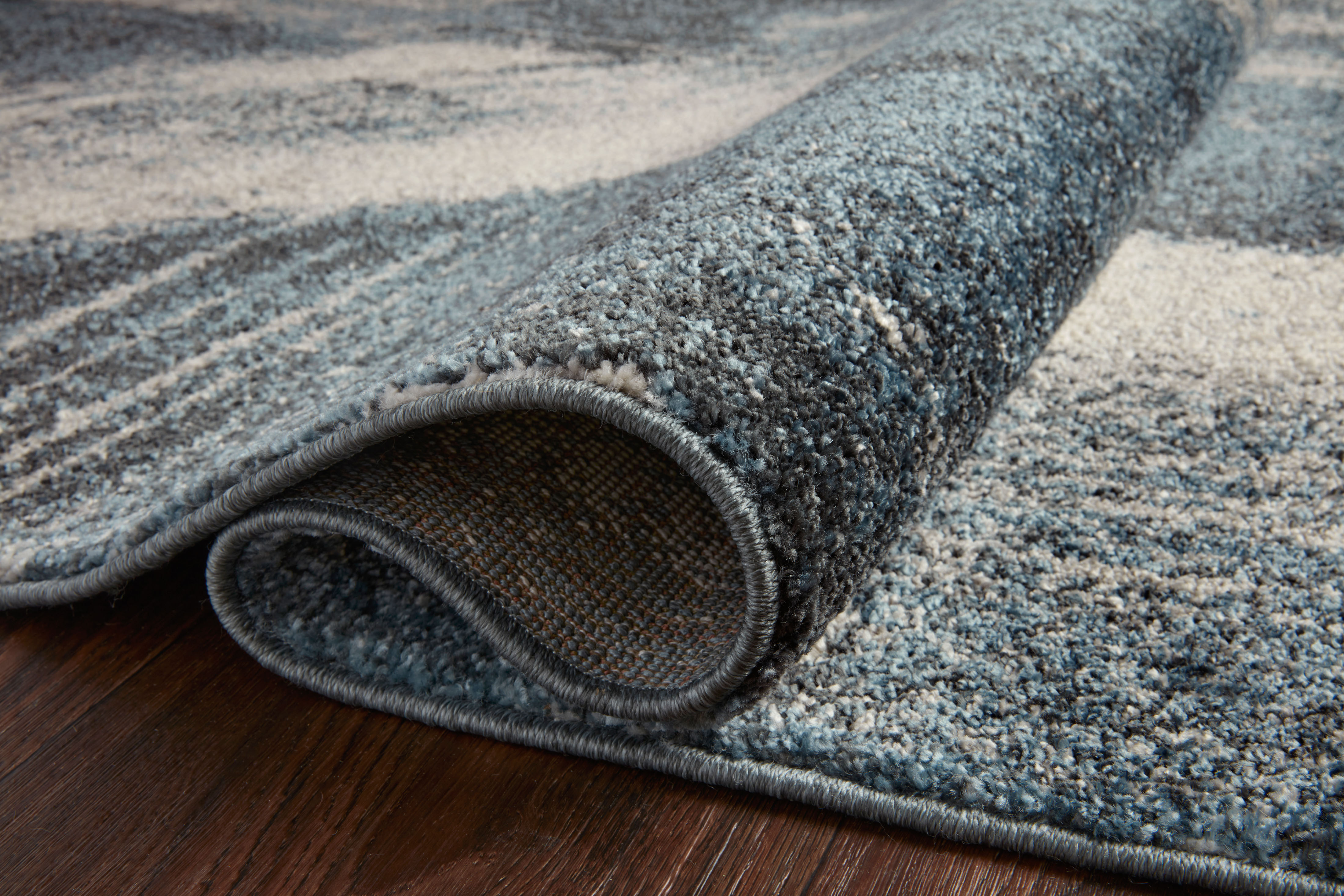Loloi Spirit SPI-04 Abstract Indigo / Ivory Area Rug 2'-7" x 4'