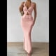 thumbnail image 5 of Conjunto de Dos Piezas para Mujer: Top con Cuello Halter y Falda con Frontal, Conjunto de Verano. Rosa M, 5 of 10