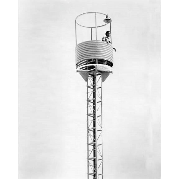 Jaws 2 1978 Roy Scheider as Chief Brody up in lookout tower 16x20 poster