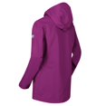 thumbnail image 2 of Regatta - Chaqueta Impermeable Hamara III para Mujer (Purpura Carmesí), 2 of 2