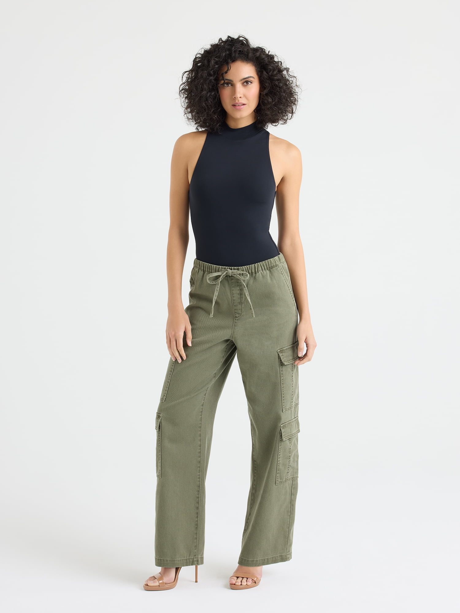 Sofia by Sofia Vergara Women's and Women's Plus Size Diana Mid Rise Relaxed Straight Cargo Jeans, 32.5" Inseam, Sizes 0-26W