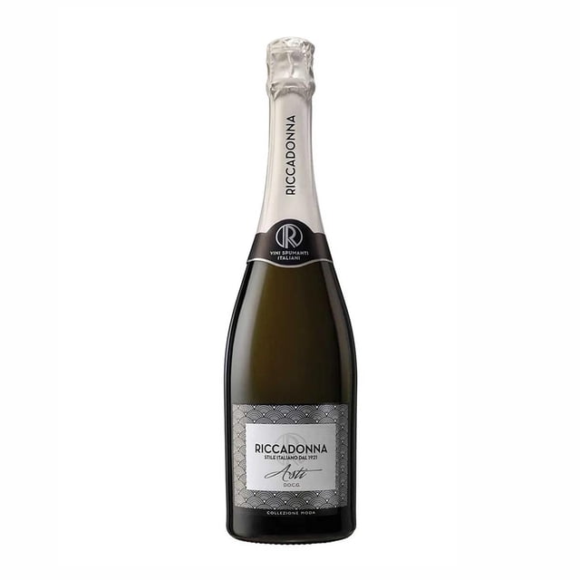 vino espumoso riccadonna asti 750 ml riccadonna botella de 750 ml vista frontal centrada; botella verde oscura con cuello en papel plateado y anilla negra con logo, etiqueta plateada rectangular con texto Riccadonna y Asti. Apto para acompañar postres o como opción para brindar en reuniones; empaque puede variar.