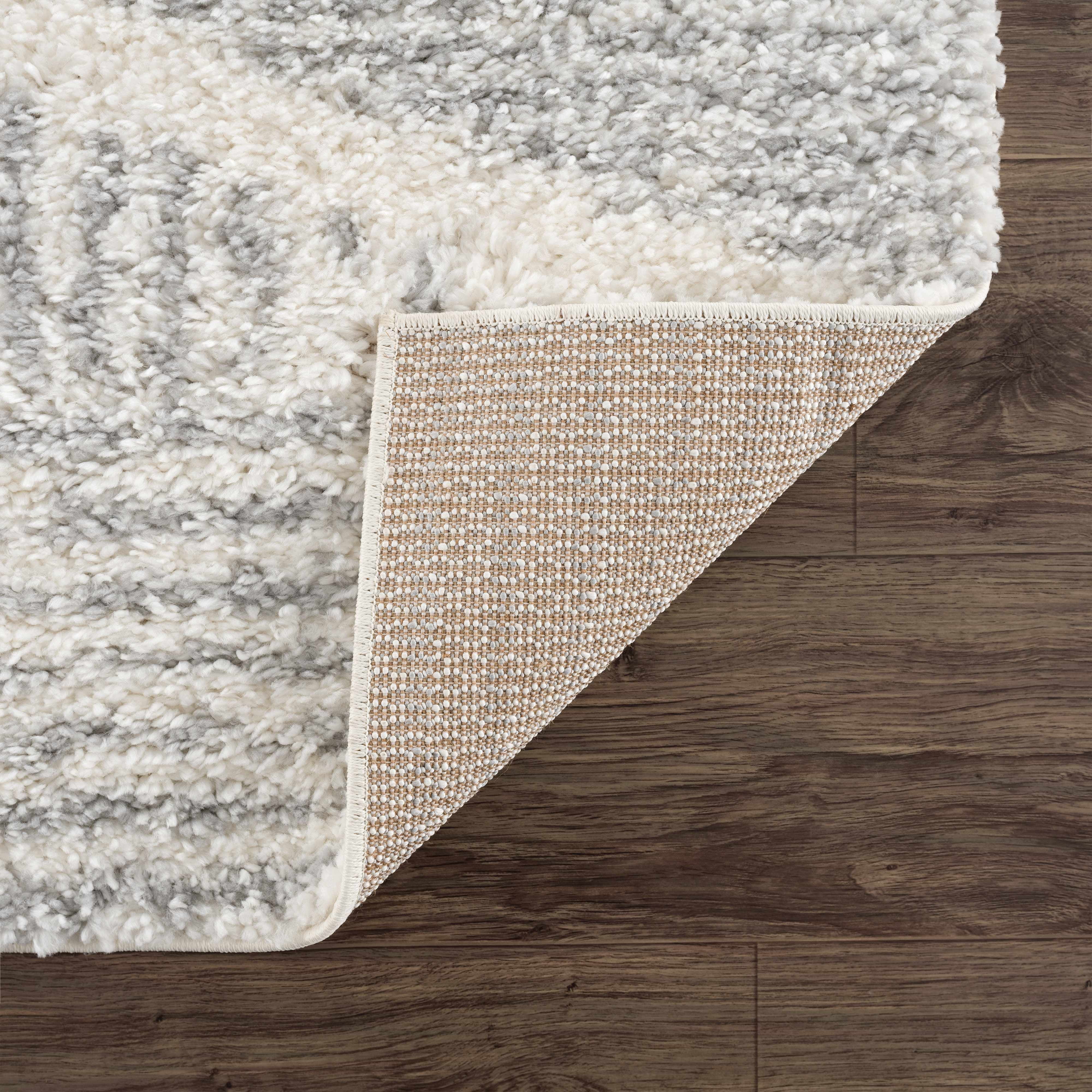 BoutiqueRugs Gala Boho Moroccan Geometric Shag Runner Area Rug - High Pile Super Soft Carpet for Hallway, Kitchen, Bathroom - Light Gray, White - 2'7" x 7'3" Runner