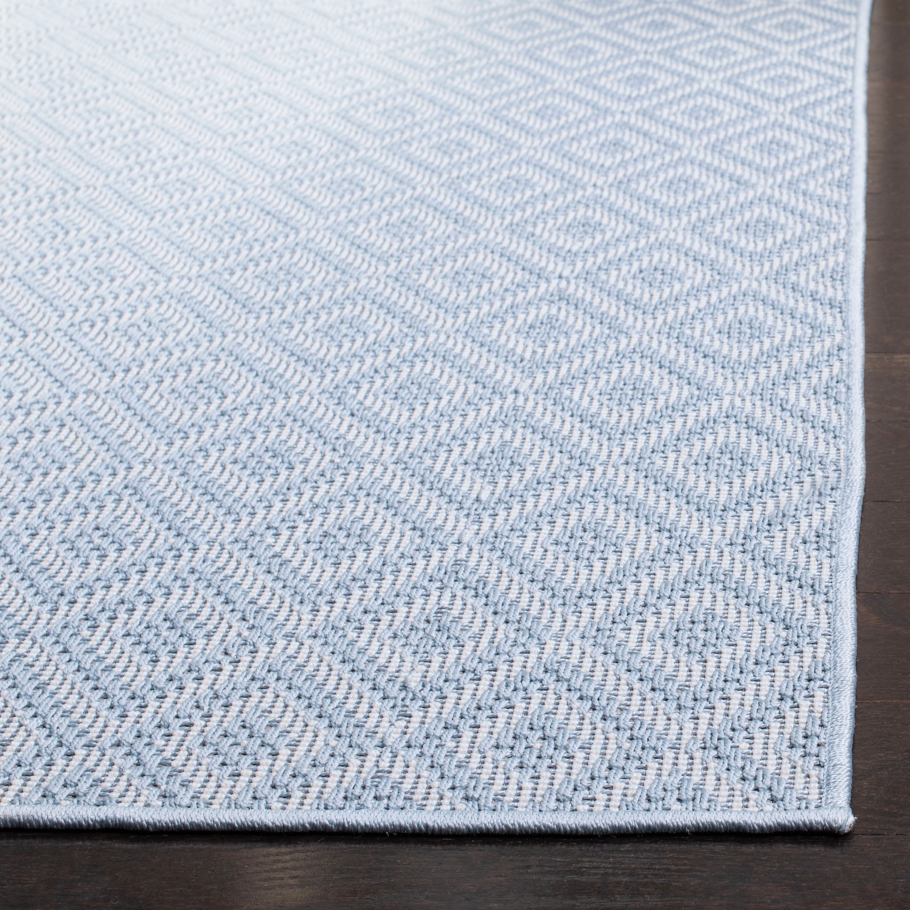 SAFAVIEH Machine Washable Rug Indoor/Outdoor Bermuda Collection - Bermuda Rio Geometric Indoor/Outdoor Area Rug, Light Blue/Cream, 5'3" x 5'3" Square