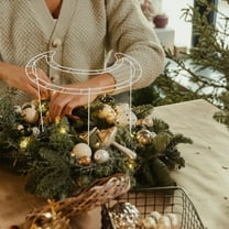 OUNONA 6 Set Moon Shaped Wreath Form for Crafts Plastic Flower Frame for New Year Wedding Party Decorations