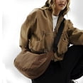 thumbnail image 3 of Bolso FASTFAIRY de nailon mediano con forma de media luna para hombro, 3 of 6
