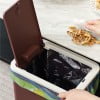 Cubo de basura para baño con tapa a presión. Papelera de plástico con tapa abatible para inodoro, oficina, dormitorio o sala de estar.