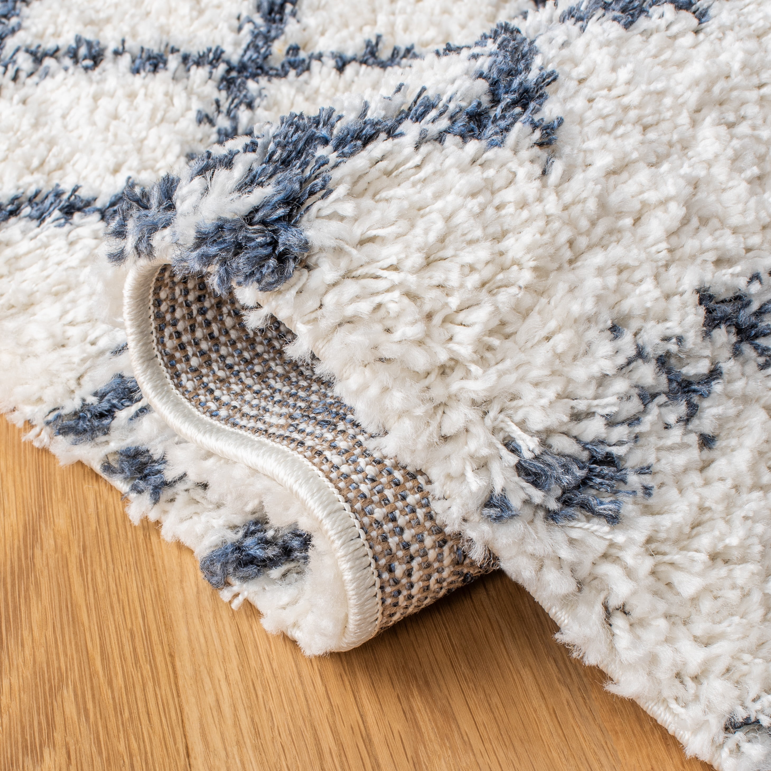 SAFAVIEH Arizona Teagan Geometric Shag Area Rug, Ivory/Slate, 6'7" x 6'7" Round