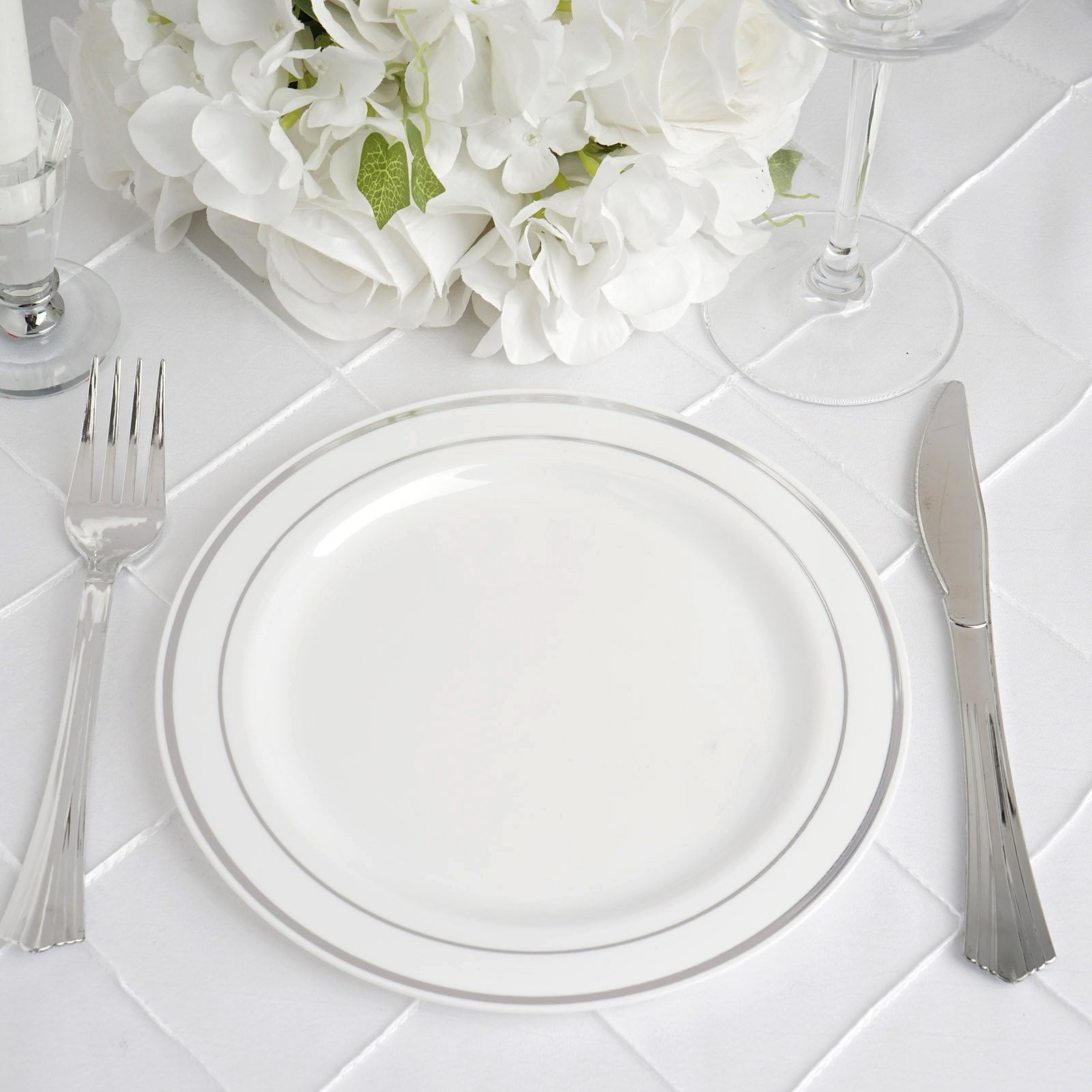 Efavormart 50 Pcs Gold Trimmed Round Disposable Plastic Plate Dinner