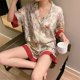 thumbnail image 3 of Conjunto 2 Piezas Mujer Primavera Verano Pijama Manga Corta para Mujer Seda Moda Ropa de Dormir Estampado Flores Pájaro Sexy Satén Conjunto Pijama, 3 of 4