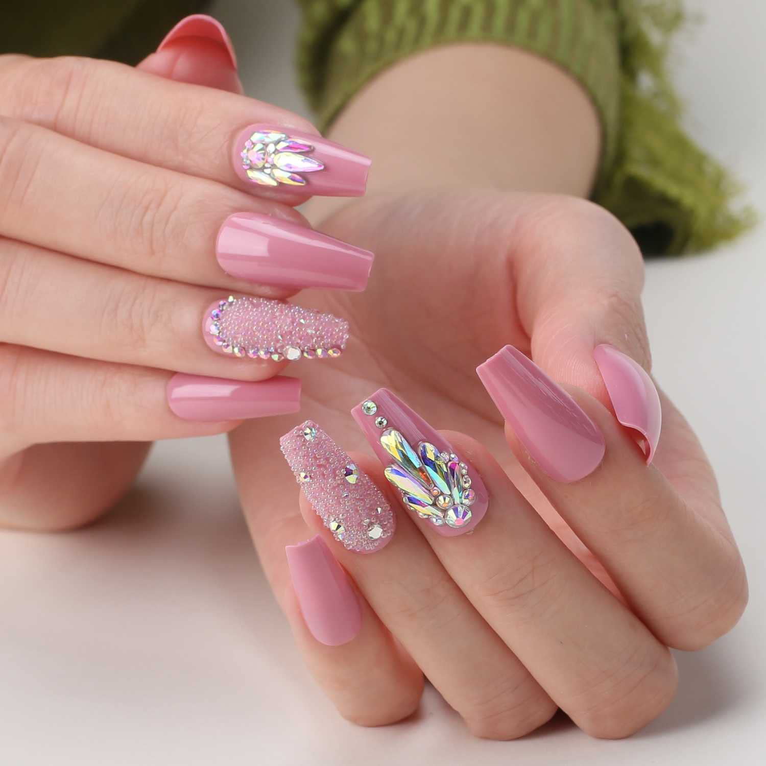 Shop LOCA Press on Nails Pink Nude Oval Shape (14) online in KSA