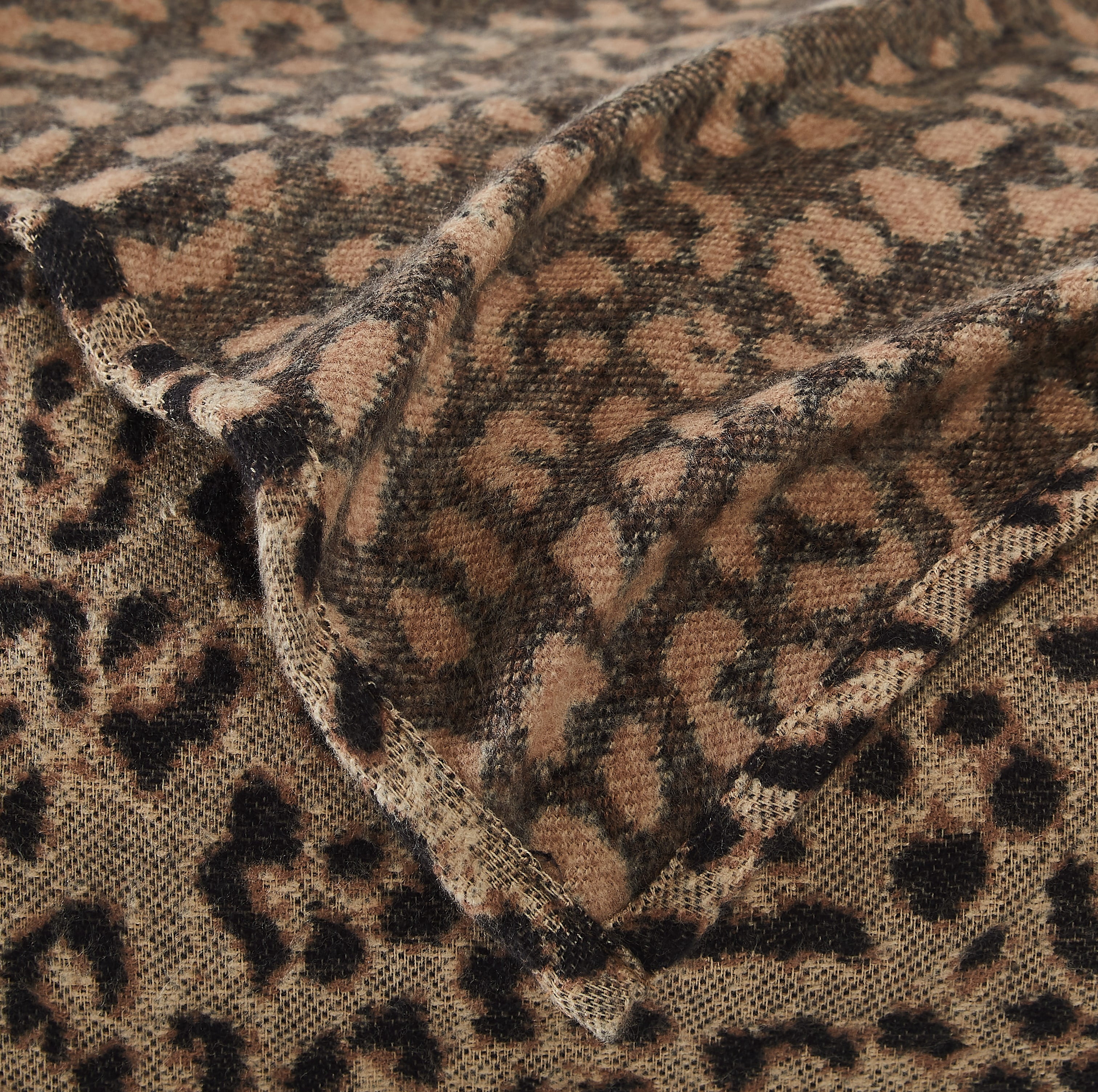 Sofia Vergara Home Classic Leopard Throw Blanket, Beige, Standard Throw