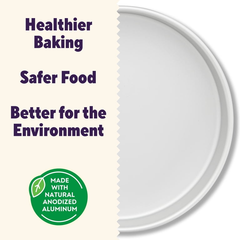 Wilton 8-Inch Round Aluminum Cake Pan photo 4