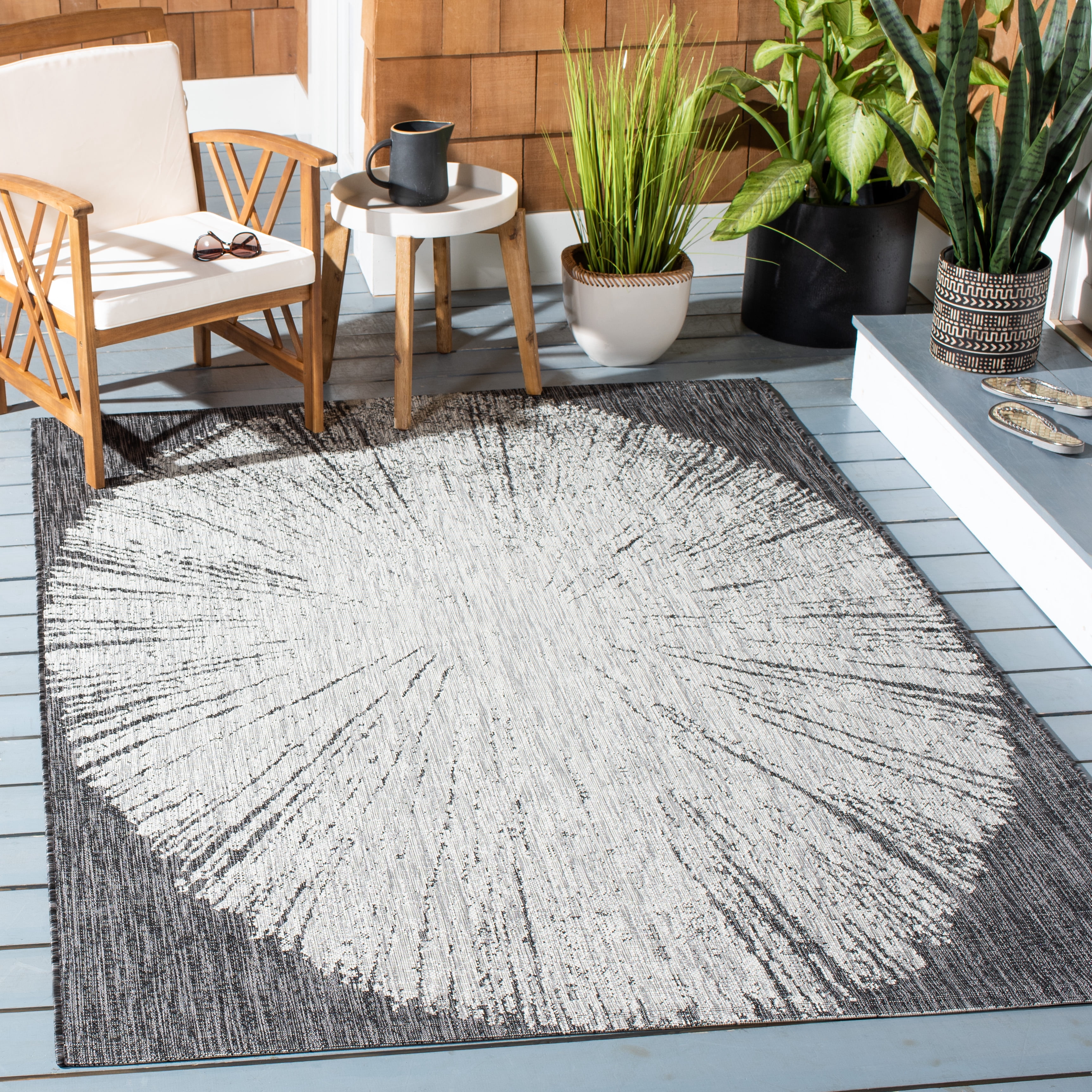 SAFAVIEH Courtyard Jaymz Radiant Indoor/Outdoor Area Rug, Grey/Black, 5'3" x 7'7"