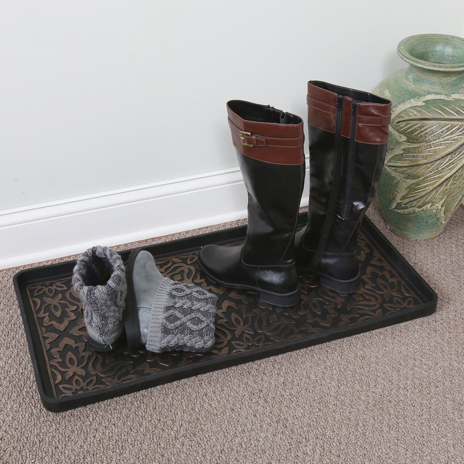 Quarterfoil Embossed Natural Rubber Boot Tray - 32 x 16 x 1