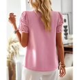 thumbnail image 3 of Blusa con cuello redondo y manga corta de encaje doble, plisada, color liso, blusa con recorte para mujer, dama, niña, rosa, S, 3 of 5