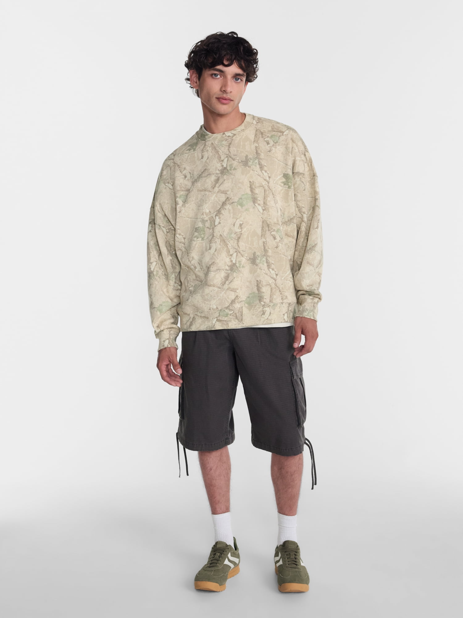 No Boundaries Crewneck Fleece Sweatshirt with Long Sleeves, Men's XS-4XLT