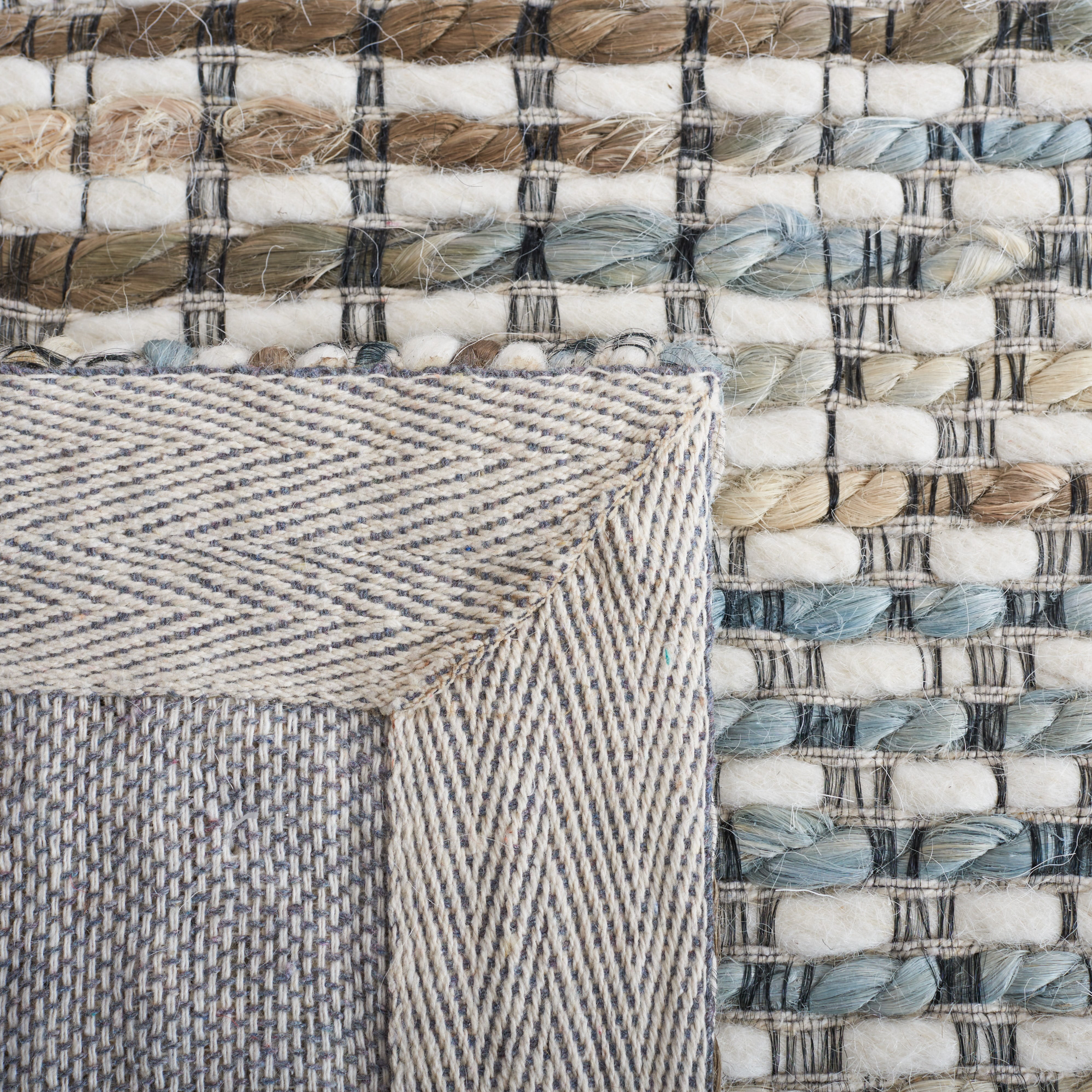 SAFAVIEH Marbella Adelaide Geometric Area Rug, Blue/Ivory, 6' x 9'