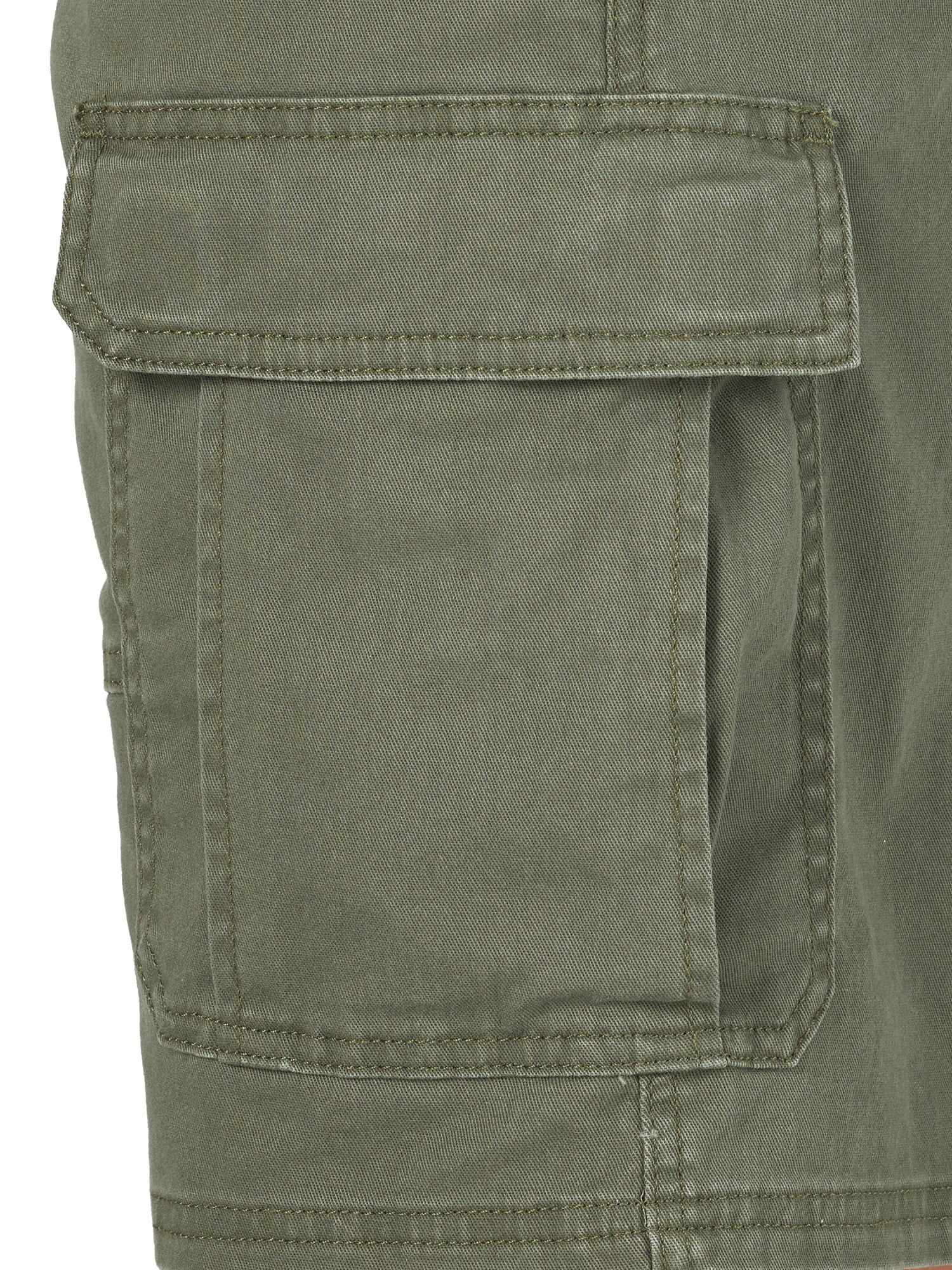 Wrangler® Men's and Big Men's 10" Relaxed Fit Cargo Shorts with Stretch