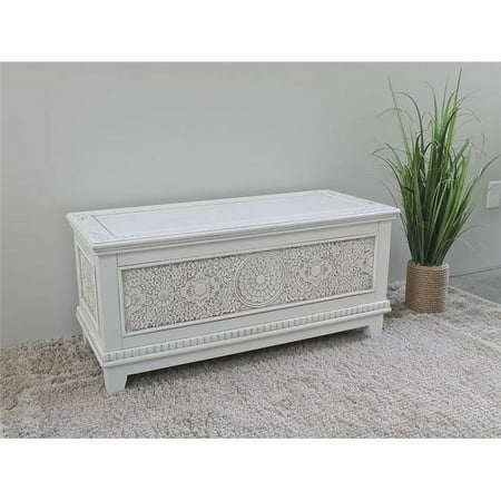 UPC: 0700493940677 | International Caravan Windsor Carved Wood Trunk – Antique White