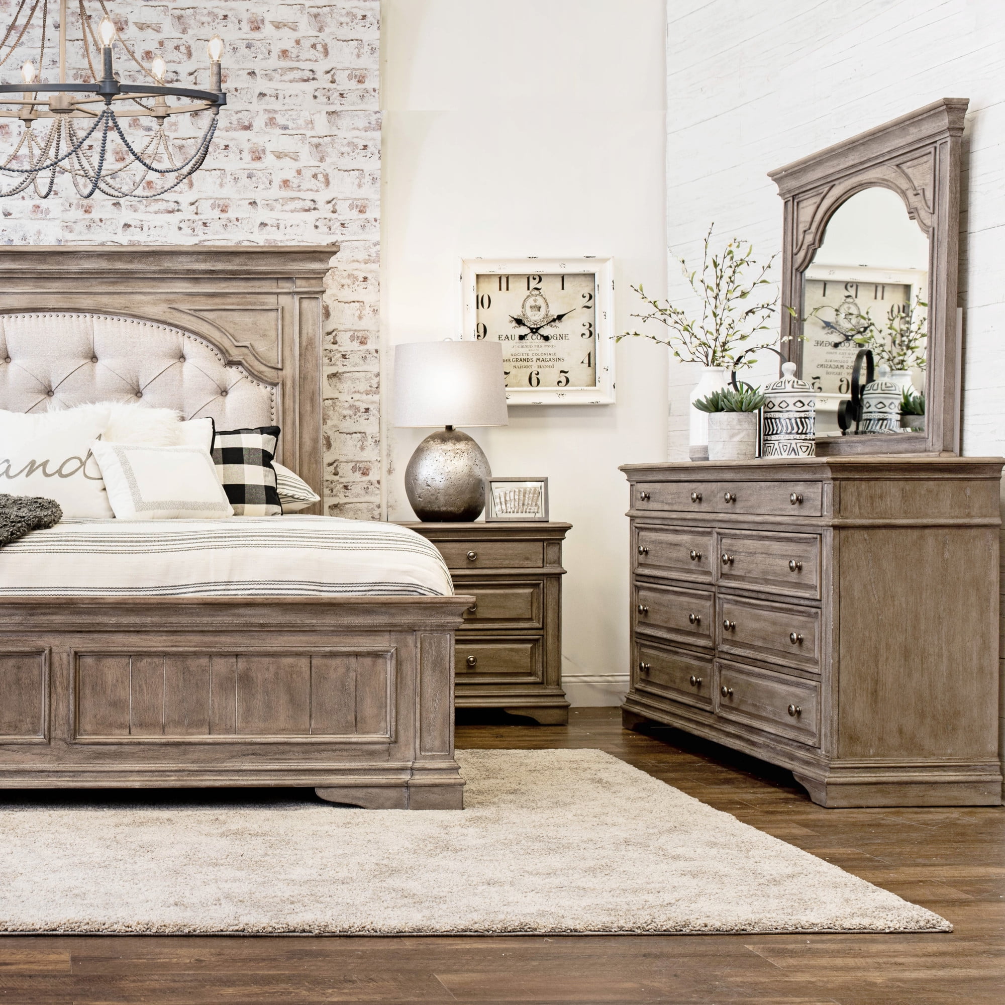 Steve Silver Highland Park Rustic Horizontal Dresser with 8 Drawers, Driftwood