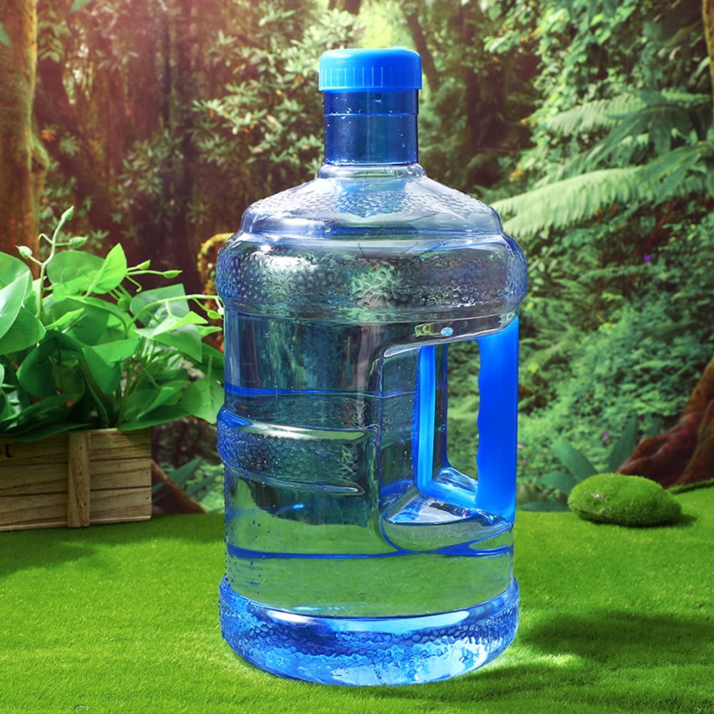 NISHUNA 2 Pieces Water Jugs Round PET Plastic Water Bottle Portable Water Jug with Handle 5L/Pcs