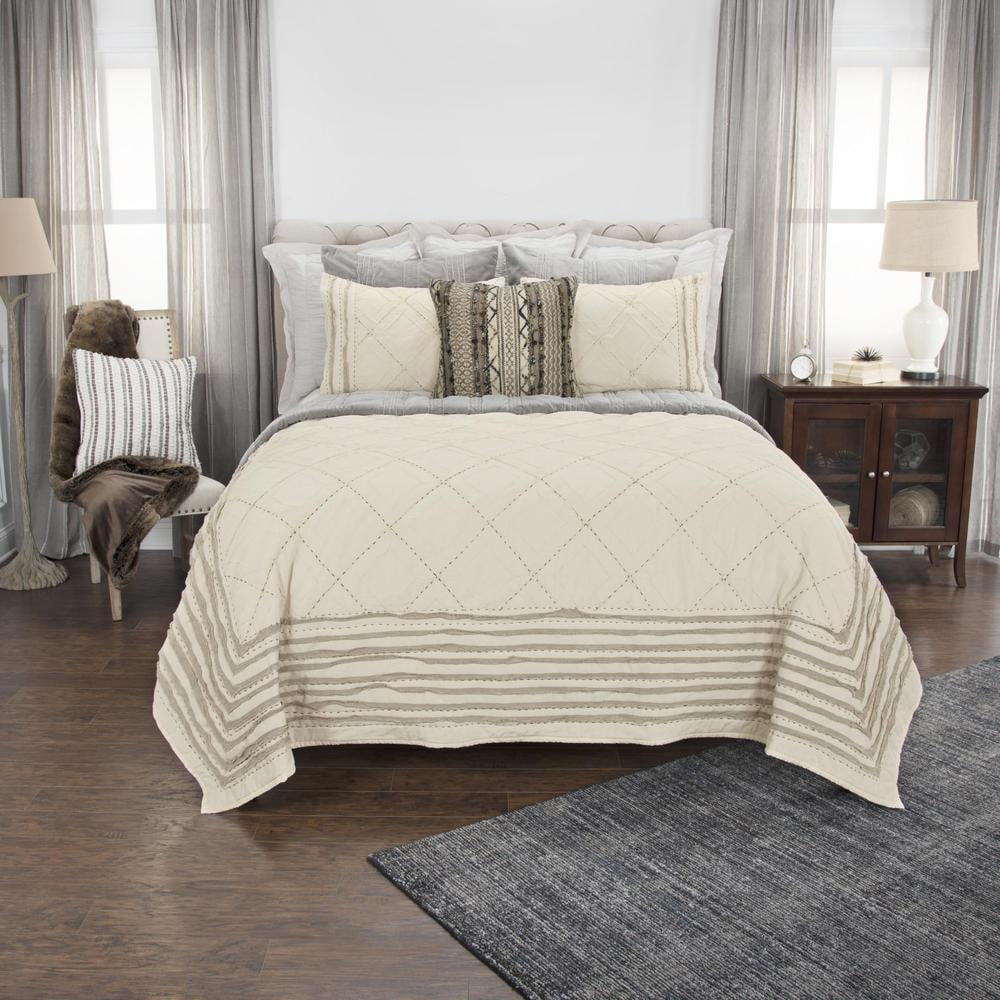 Rizzy Home 90" x 92" Quilt