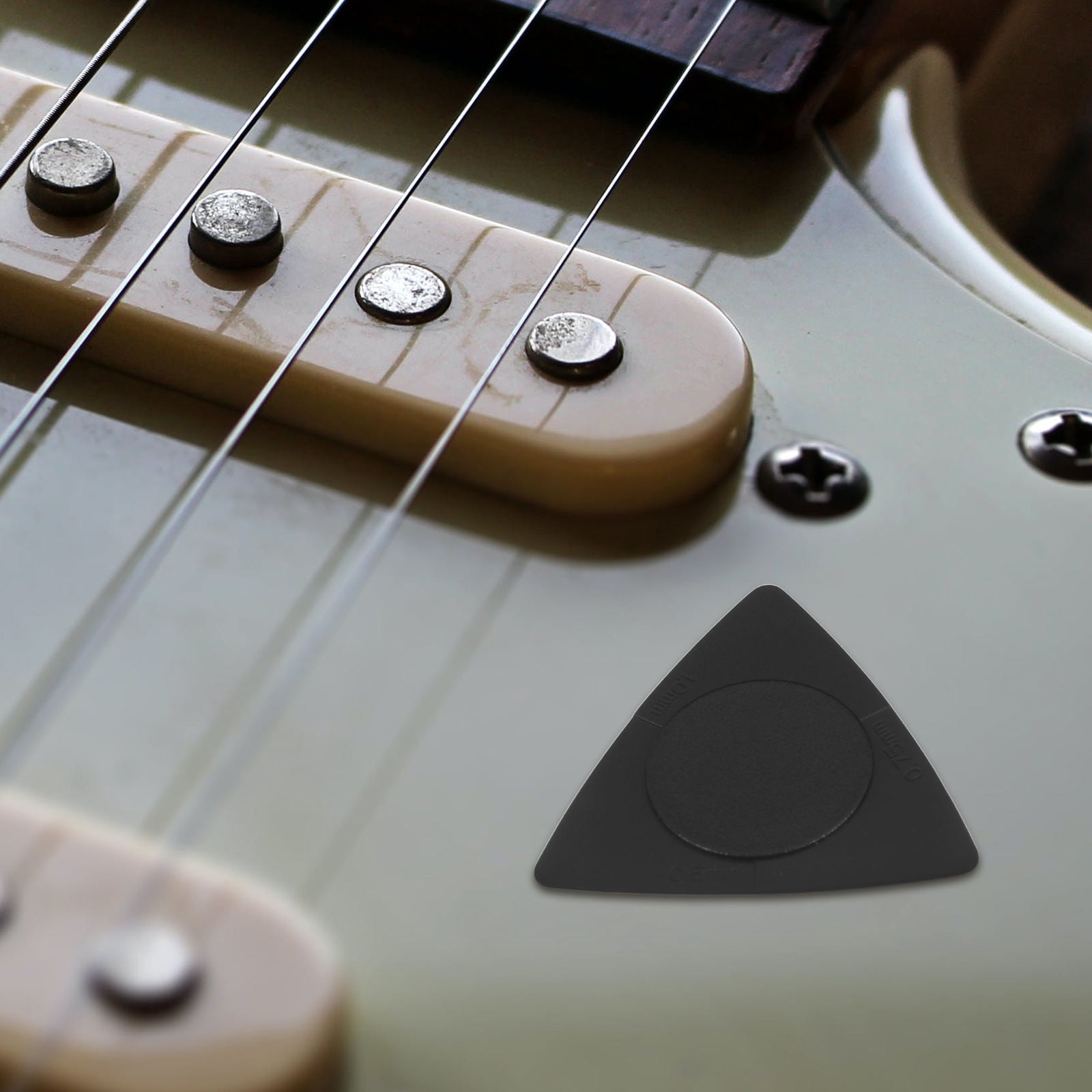 Hemoton 60 pcs  Folk Guitar Picks Triangle Black Guitar Picks Anti-slip Style ABS Material Picks Guitar Accessories
