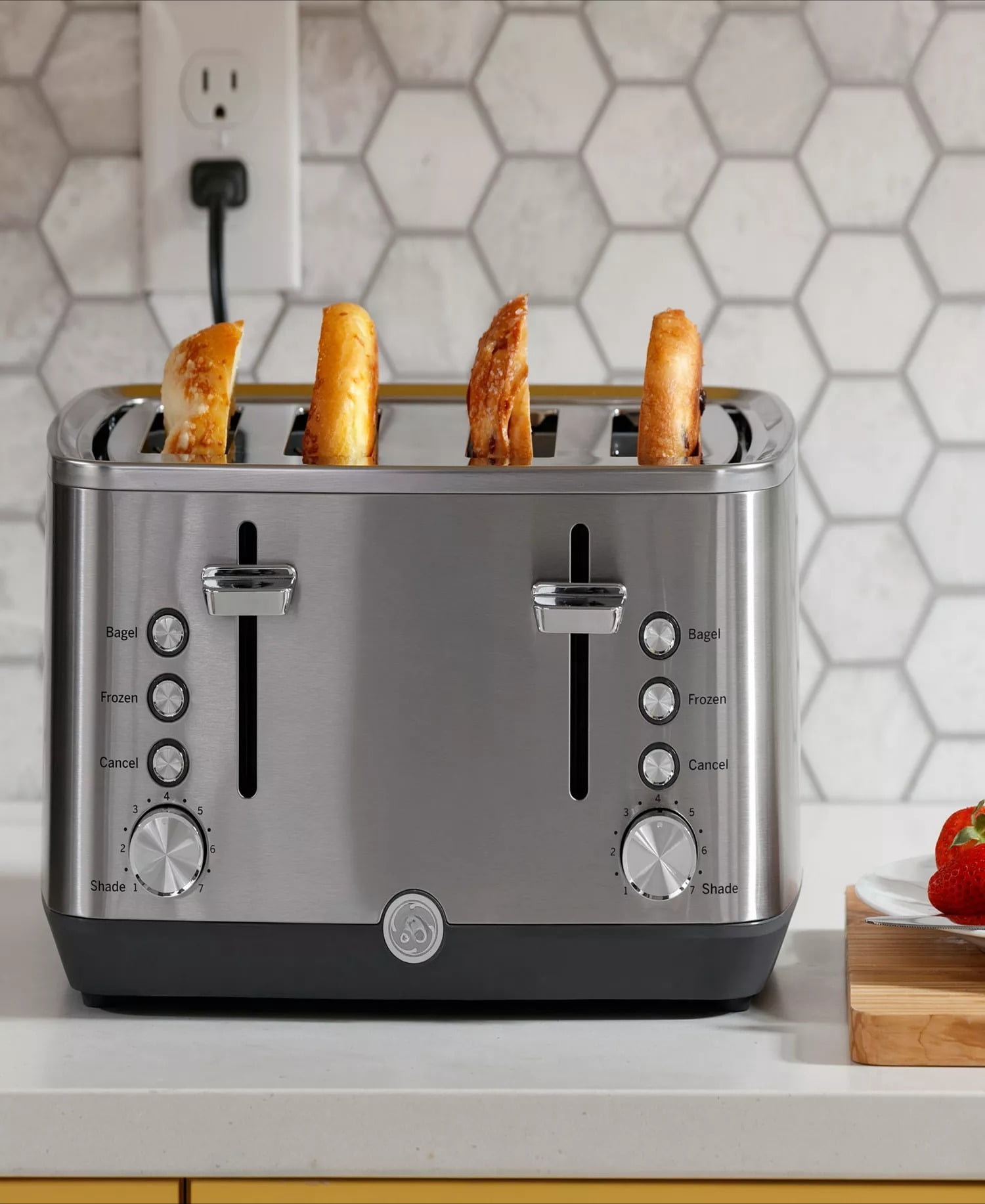 4 - slice toaster with separate controls and extra - wide slots