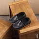 thumbnail image 4 of Zapatos deportivos informales de cuero sólido para niños, niñas y niños, 4 of 5