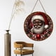 thumbnail image 1 of Adorno de pared de madera de Papá Noel negro | Decoración navideña para puerta | Adorno artesanal de madera | Colgante redondo de 20 x 20 cm para decoración de interiores y exteriores, 1 of 5