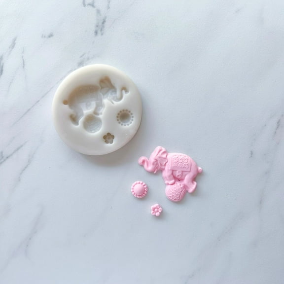 ELEPHANT CIRCUS BAKING MOLD FOR CUPCAKES, CAKEPOPS, CHOCOLATE STRAWBERRIES, PRETZELS & RICE KRISPIES