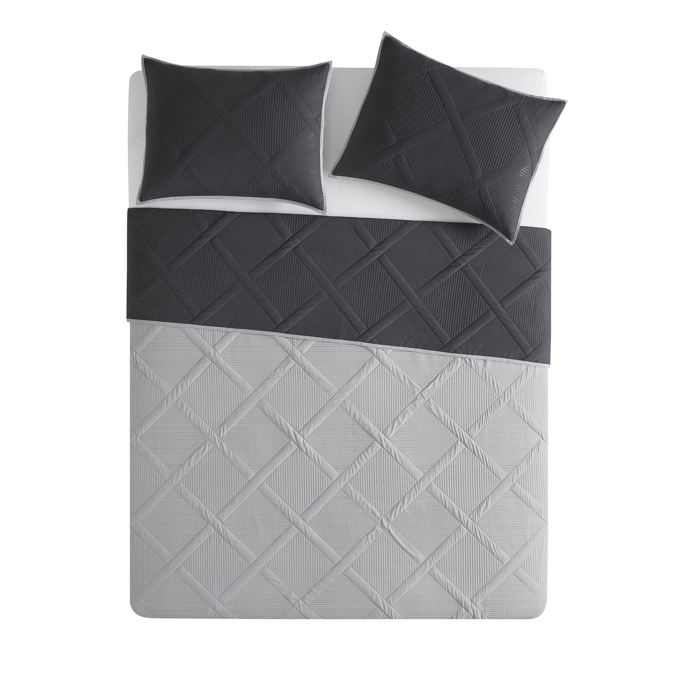Mainstays Solid Diamond Pinsonic Reversible Quilt, Grey, Full/Queen, Soft Wash Microfiber, All Ages