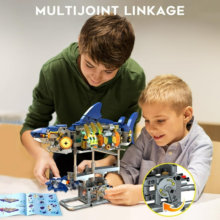 Mountainish Technic Shark with Swivel Body & Light Building Kit