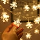 thumbnail image 4 of Xihbxyly Guirnalda de Luces Navideñas con Forma de Copo de Nieve, 80 Led Blanco Cálido, Cable Flexible, Modos Intermitente y Encendido, Decoración para Interiores y Exteriores, Fiestas, Bodas y Festi, 4 of 7