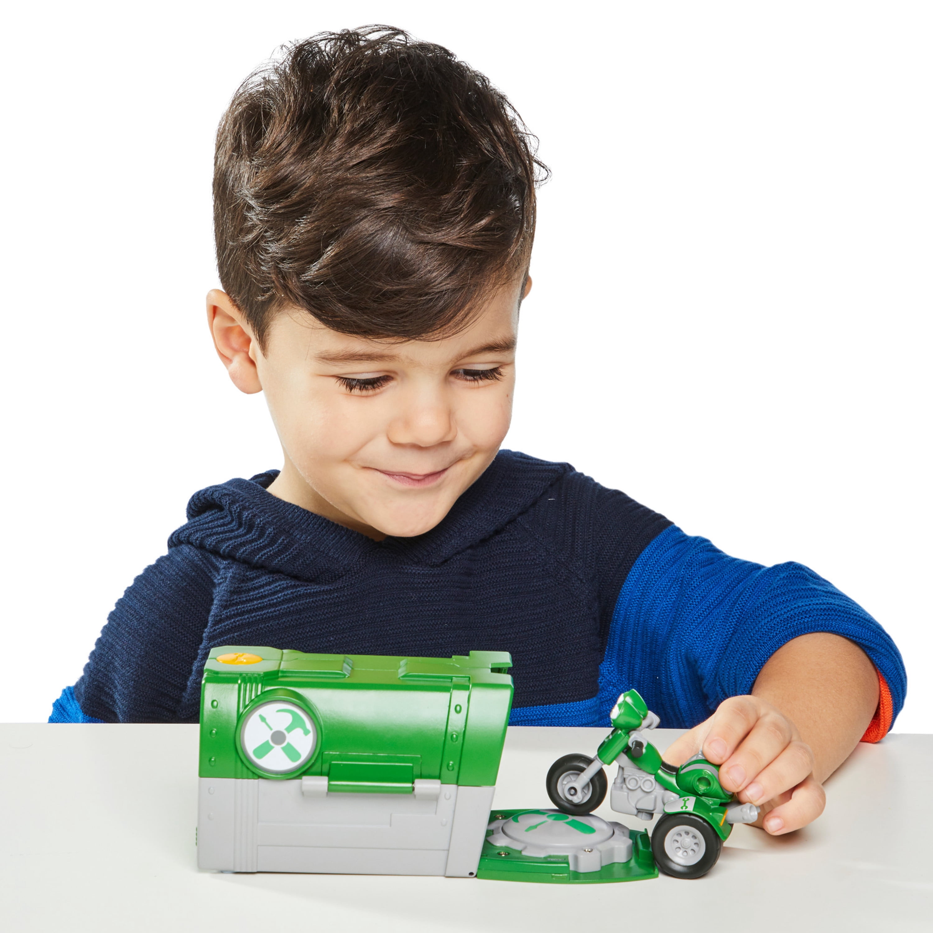Ricky Zoom- Tomy DJ Rumbler Action Racer avec Accessoire de Luxe pour Bras articulé, Figurines de 8 cm, Jouet Moto pour Les Enfants garçons et Les Filles de 3 Ans +, T20054 Ricky Zoom- Tomy DJ Rumbler Action Racer avec Accessoire de Luxe pour Bras articulé, Figurines de 8 cm, Jouet Moto pour Les Enfants garçons et Les Filles de 3 Ans +, T20054