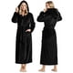 thumbnail image 1 of Bata para Mujer NY Threads Premium con Capucha de Forro Polar Negra, 1 of 6
