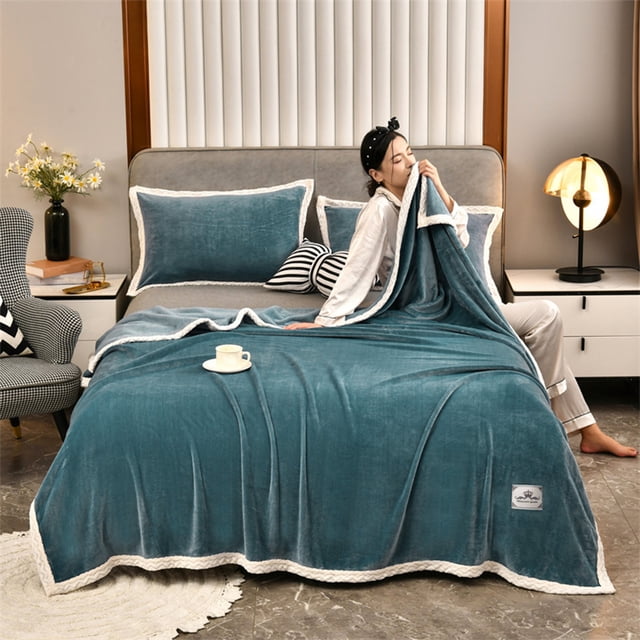 TIMIFIS Throw Blankets Soft Fuzzy Warm Fuzzy Throw Blankets Couch Fleece Throw Blankets Bed Cozy Machine Washable Thick Comfy Checkered Furry Sofa, 47X78 In