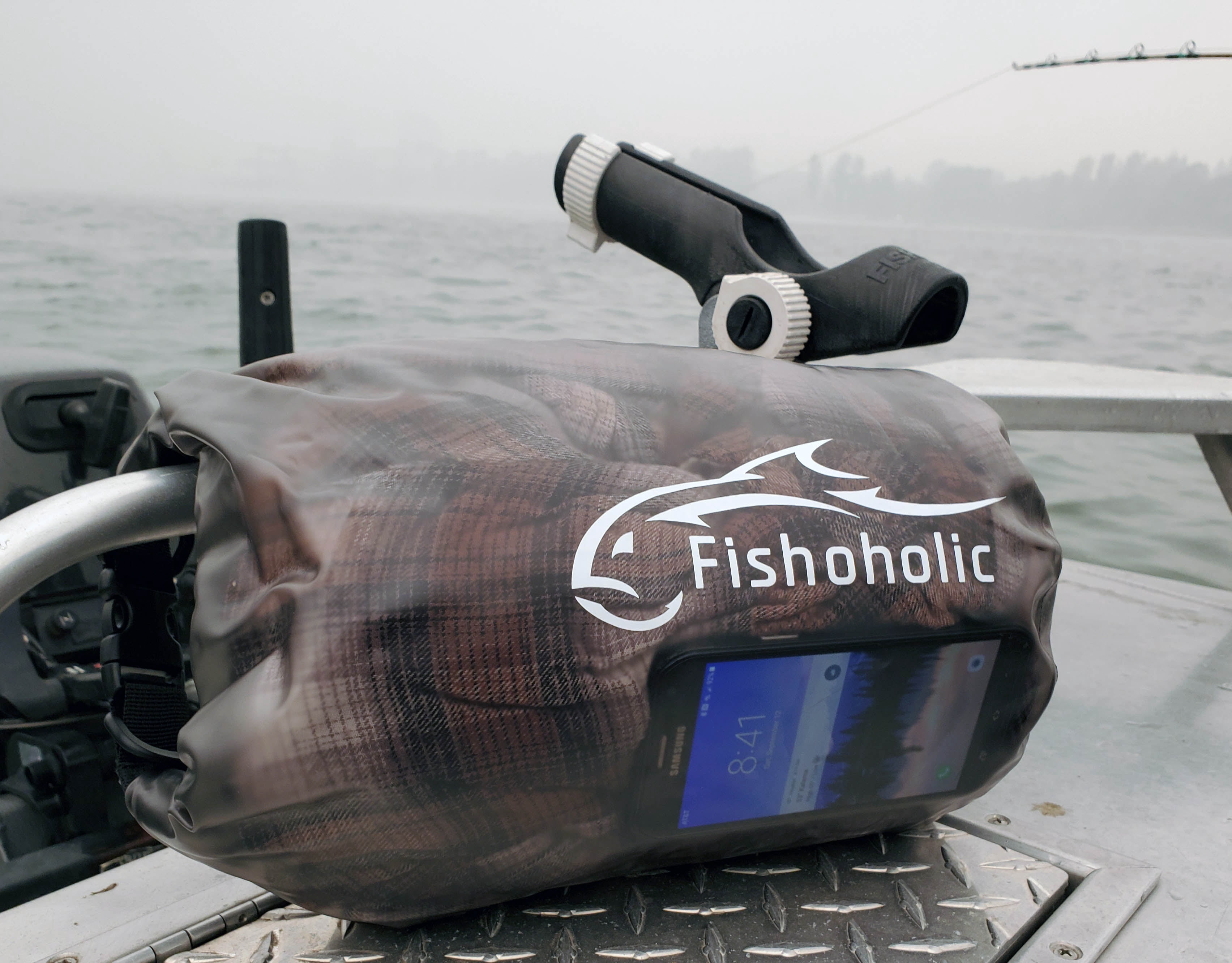 Fishoholic Dry Bag - Waterproof Gear Bags - Fail-Safe Snap - Made Tough & Durable for Kayaking Boating Fishing Hiking Camping Paddle Board & Tailgaiting (semi-clear, 5L)