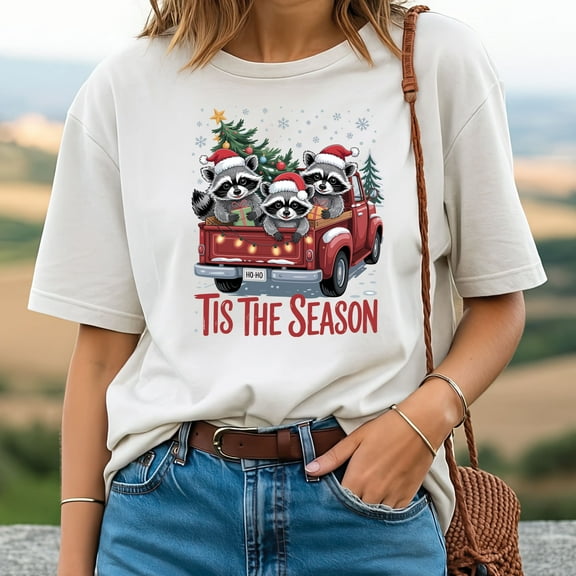 Raccoon Tis The Season Christmas T-Shirt – Cute Holiday Tee, Funny Animal Lovers Xmas Shirt, Festive Red Truck Winter Top
