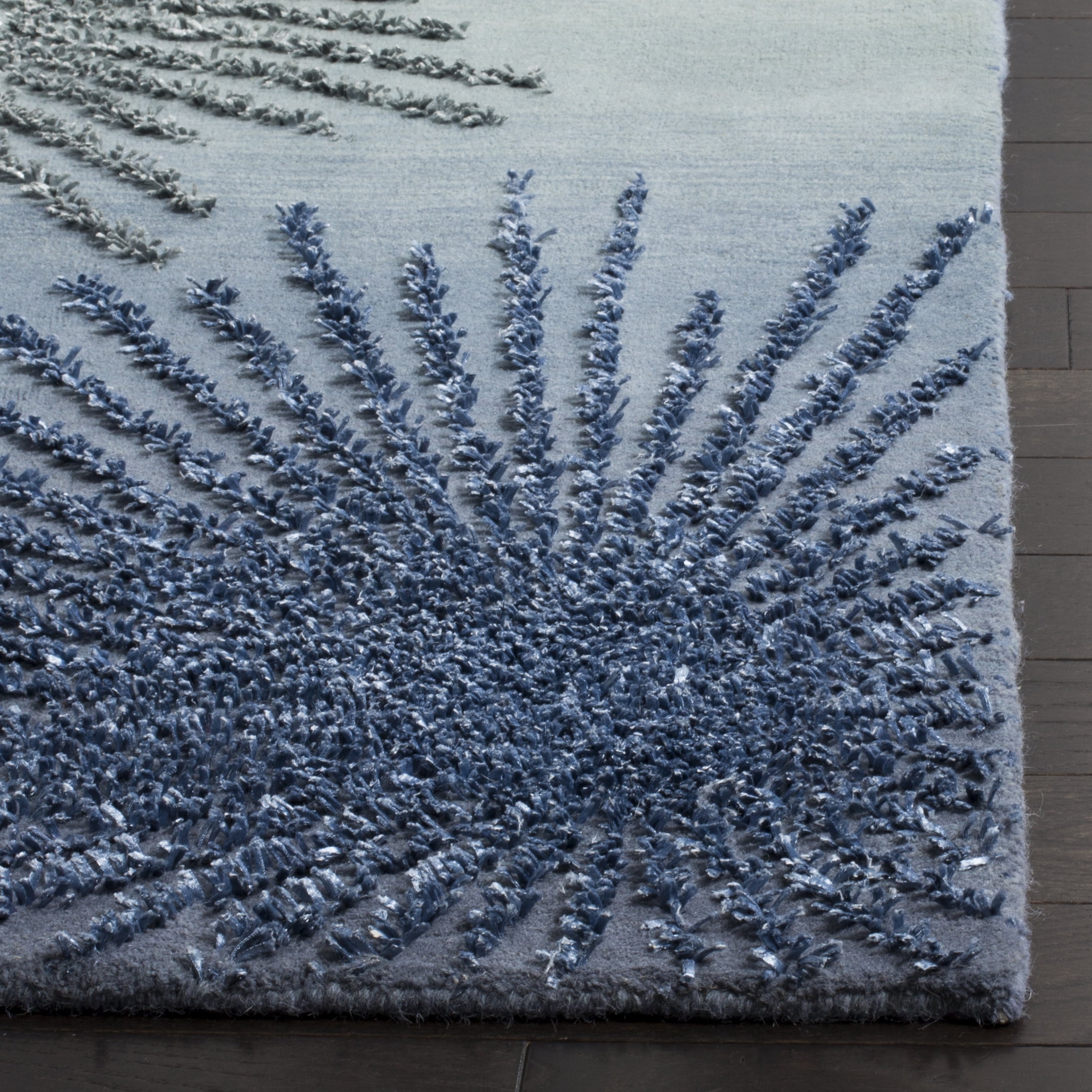 SAFAVIEH Soho Fiesta Geometric Area Rug, Denim, 3'6" x 5'6"