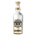 thumbnail image 1 of Paquete de 3 Whisky Chivas Regal Crystal Gold 700 ml, 1 of 3