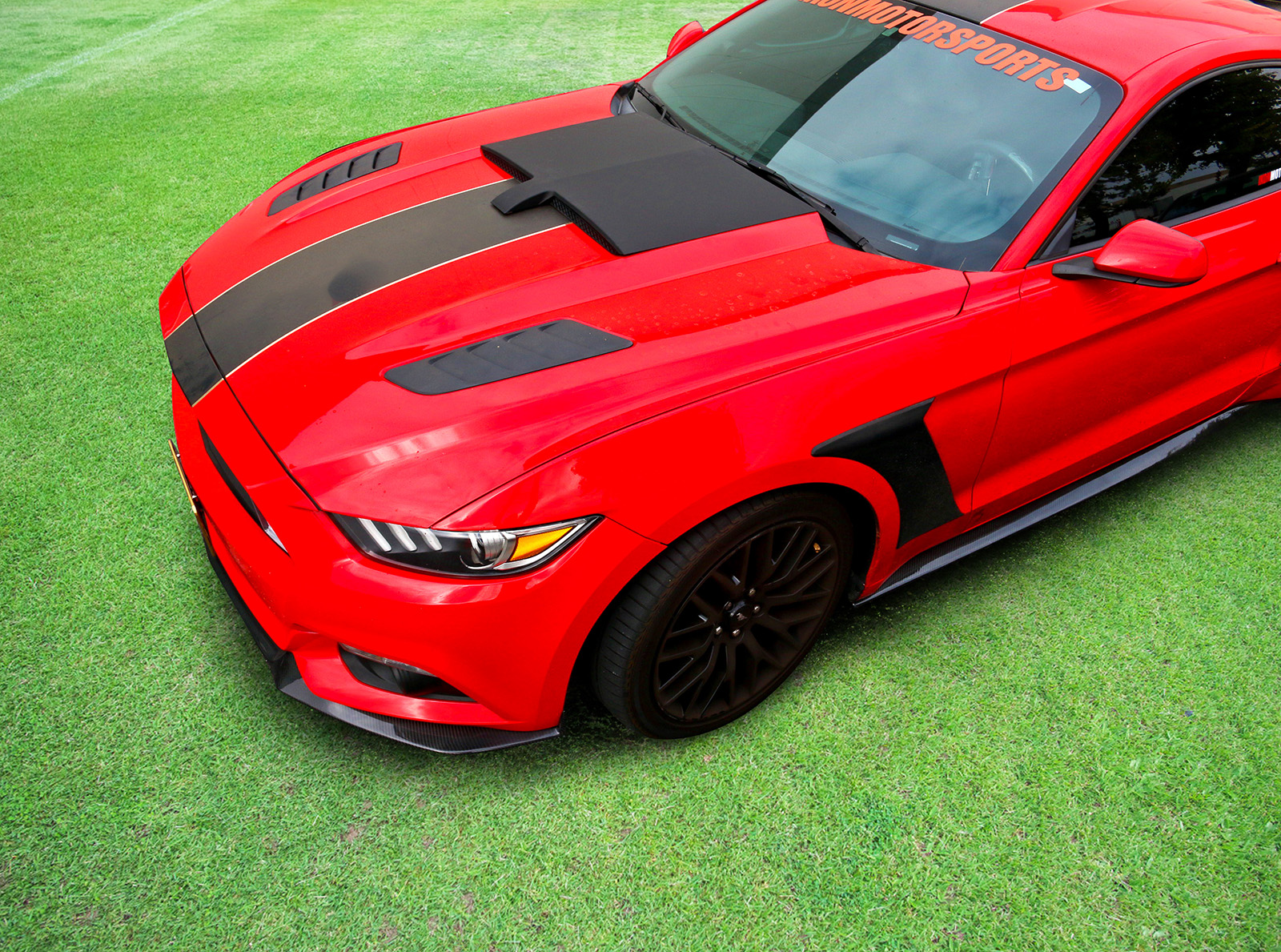 IKON MOTORSPORTS M-Type Hood Vent Scoop For 2015-2017 Ford Mustang - Unpainted Black PP